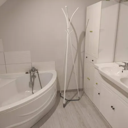 Appartement Maison Proche Gare Neufchâteau